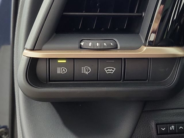 Used 2025 Toyota Crown Signia w/ Advanced Technology Package AWD/4WD image 24