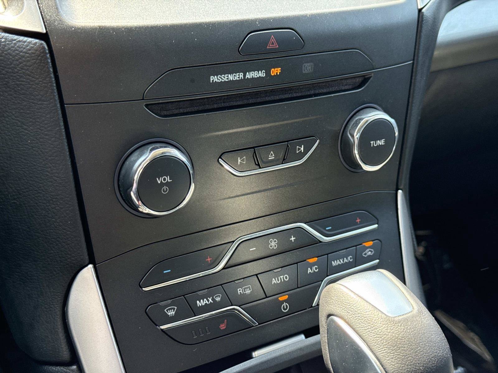 Used 2017 Ford Edge SEL w/ Equipment Group 201A AWD/4WD image 6