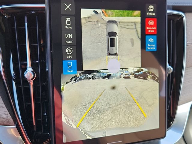 New 2026 Volvo XC90 B6 Plus w/ Protection Package Premier AWD/4WD image 21