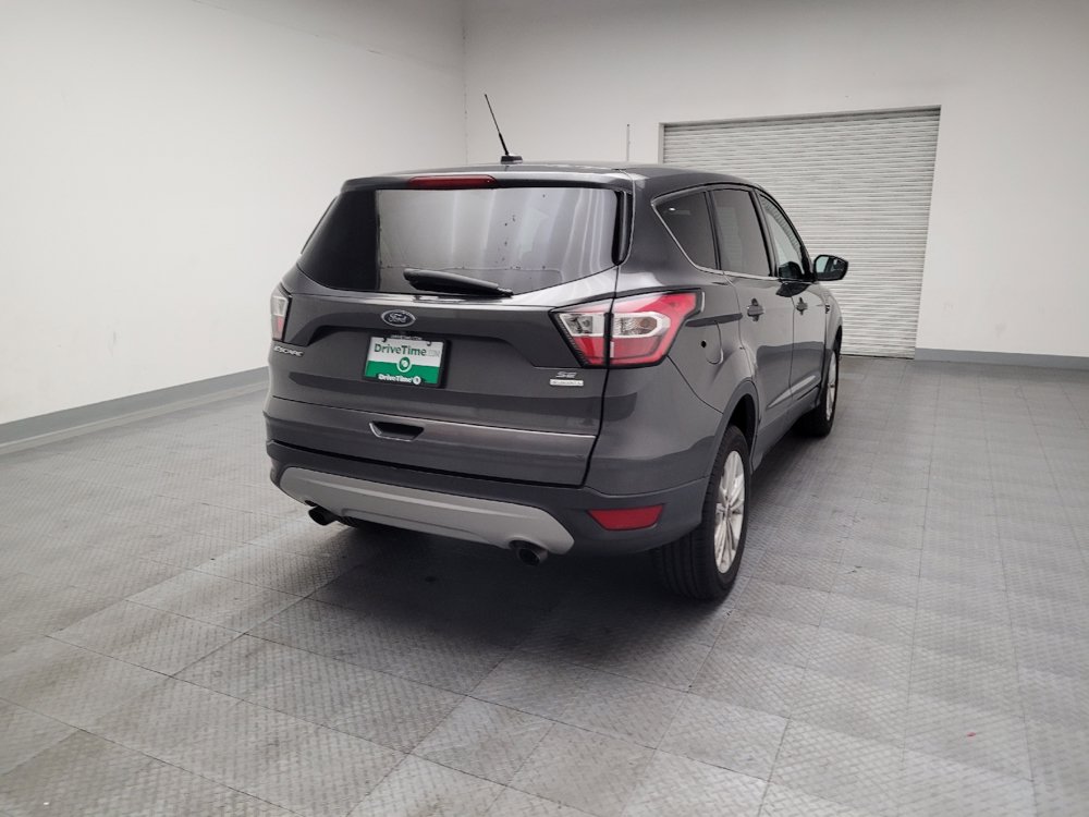 Used 2017 Ford Escape SE FWD image 7