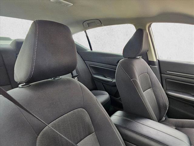 Used 2024 Nissan Altima 2.5 SV image 23