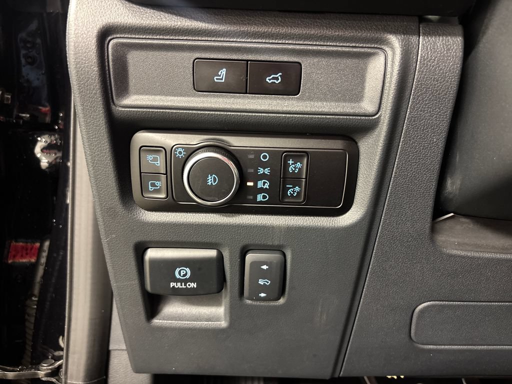 Used 2023 Ford Expedition Max Platinum RWD image 29