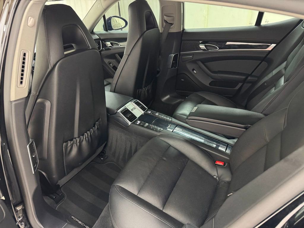 Used 2016 Porsche Panamera Edition image 36