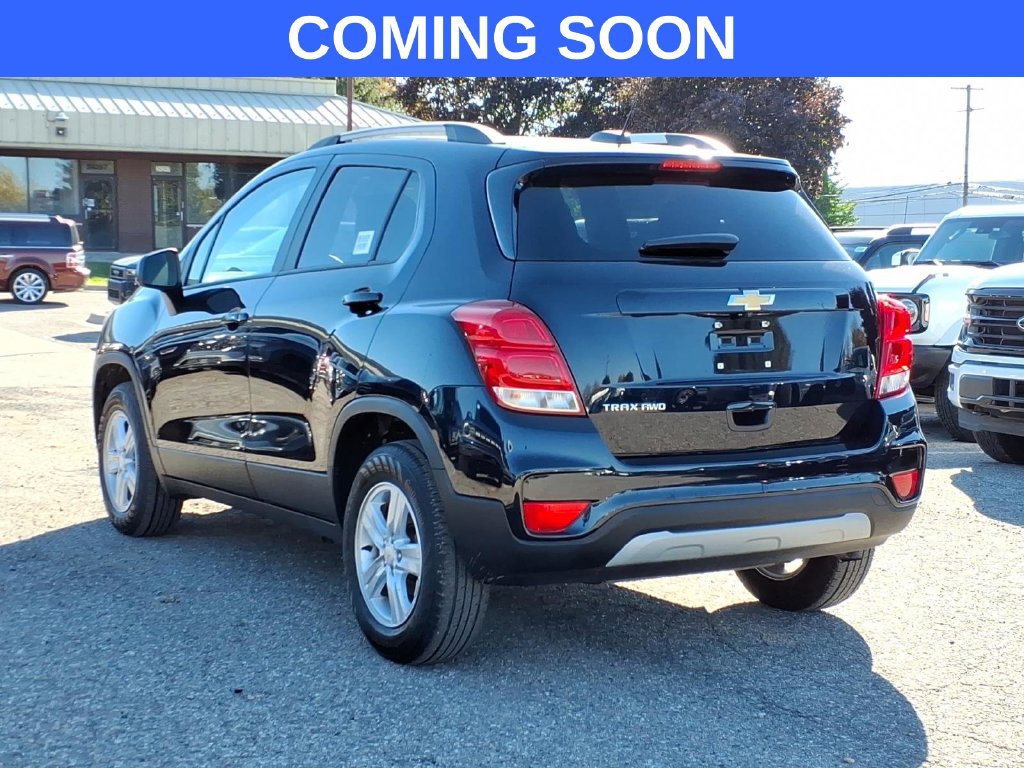 Used 2022 Chevrolet Trax LT w/ LT Convenience Package AWD/4WD image 6