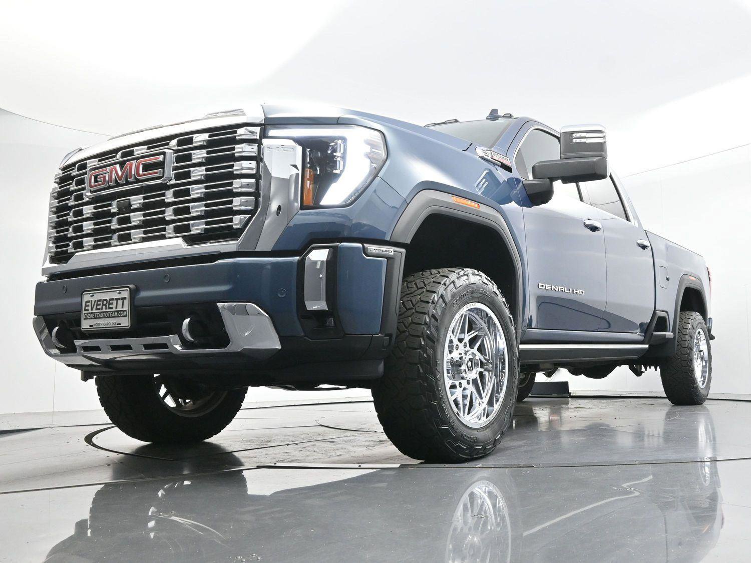 Used 2024 GMC Sierra 2500 Denali w/ Denali Reserve Package AWD/4WD image 41