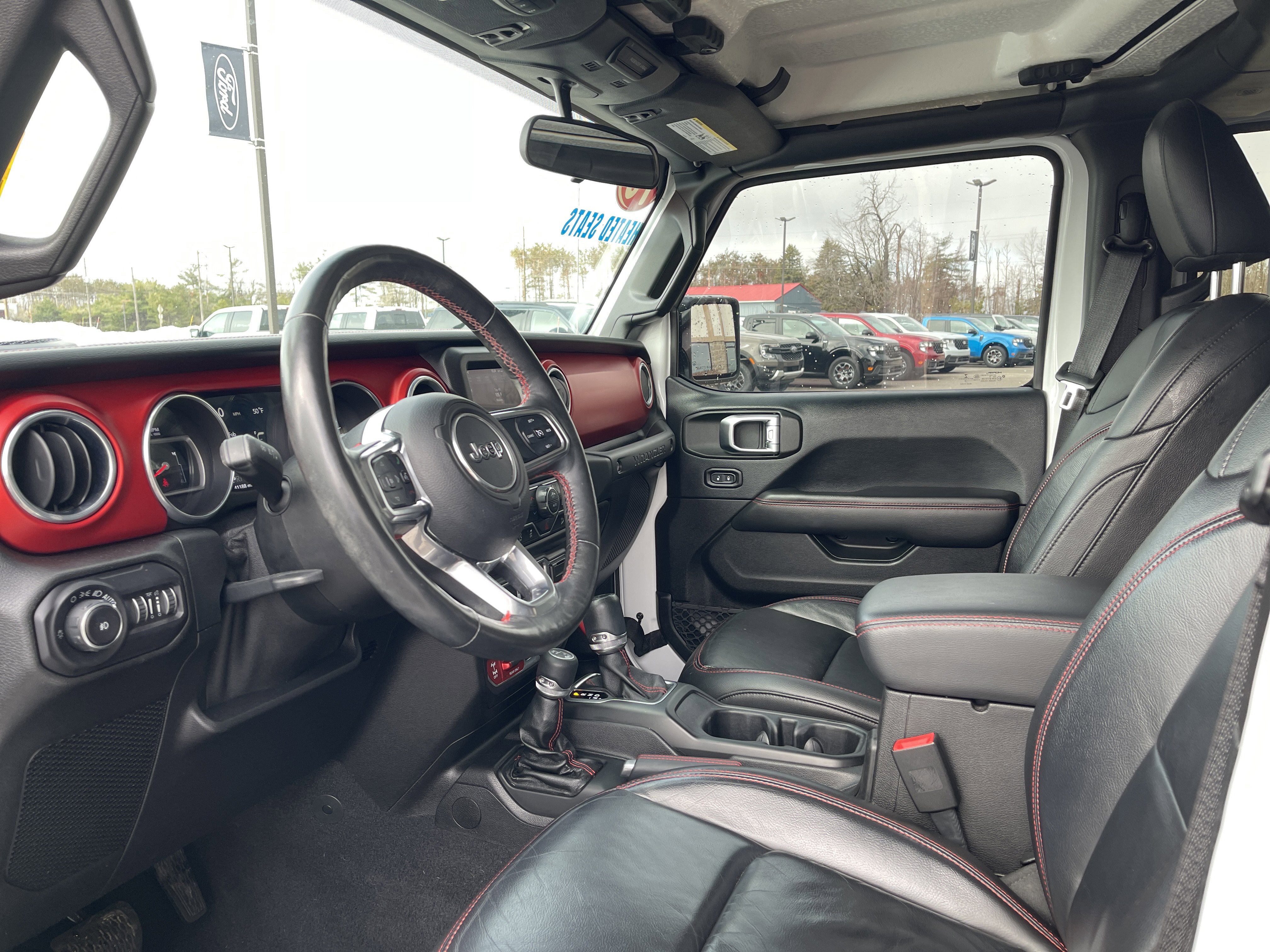 Used 2018 Jeep Wrangler Unlimited Rubicon w/ Steel Bumper Group image 11