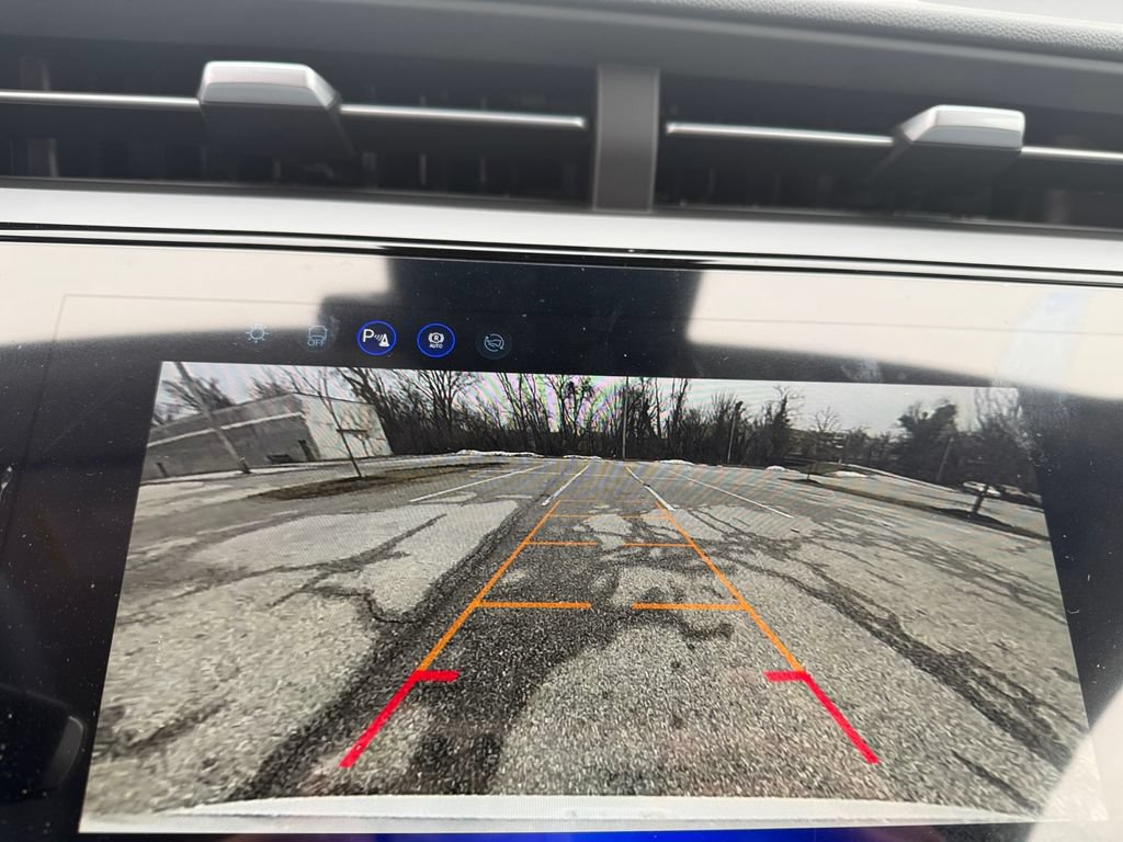 New 2027 Chevrolet Bolt LT w/ Comfort Package FWD image 17