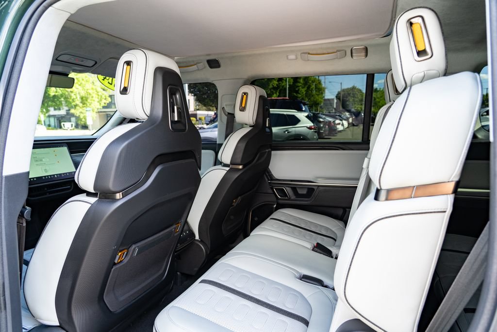 Used 2024 Rivian R1S Adventure AWD/4WD image 21