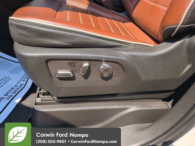 Used 2023 GMC Yukon Denali Ultimate AWD/4WD image 12