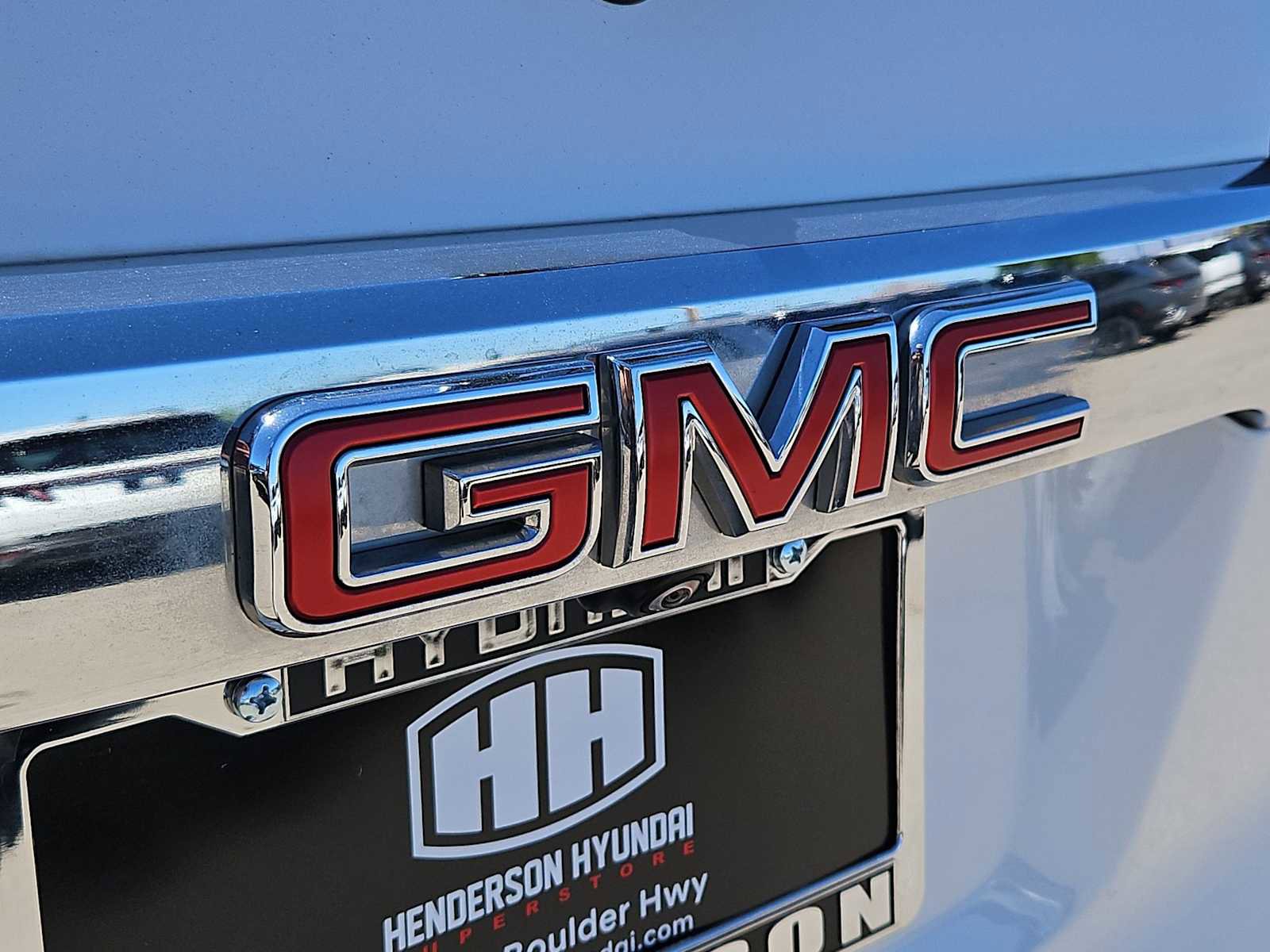 Used 2023 GMC Acadia SLT image 12