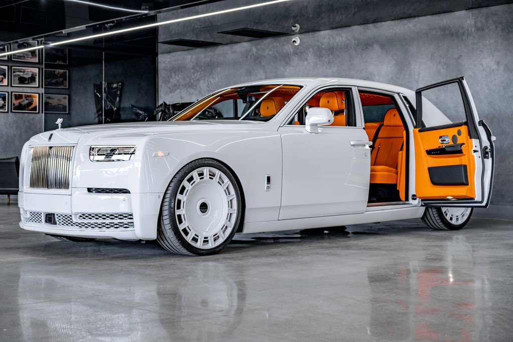 Used 2026 Rolls-Royce Phantom Sedan RWD image 9