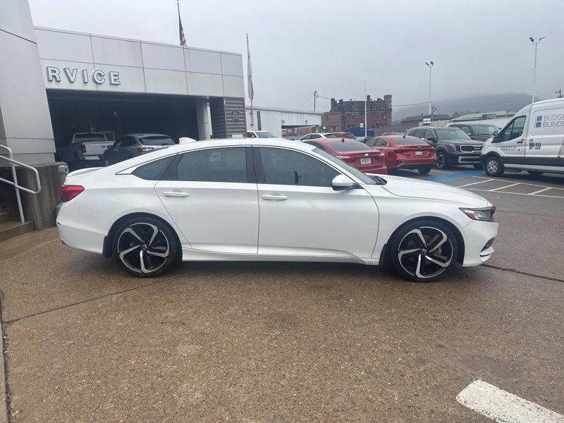 Used 2018 Honda Accord Sport image 6