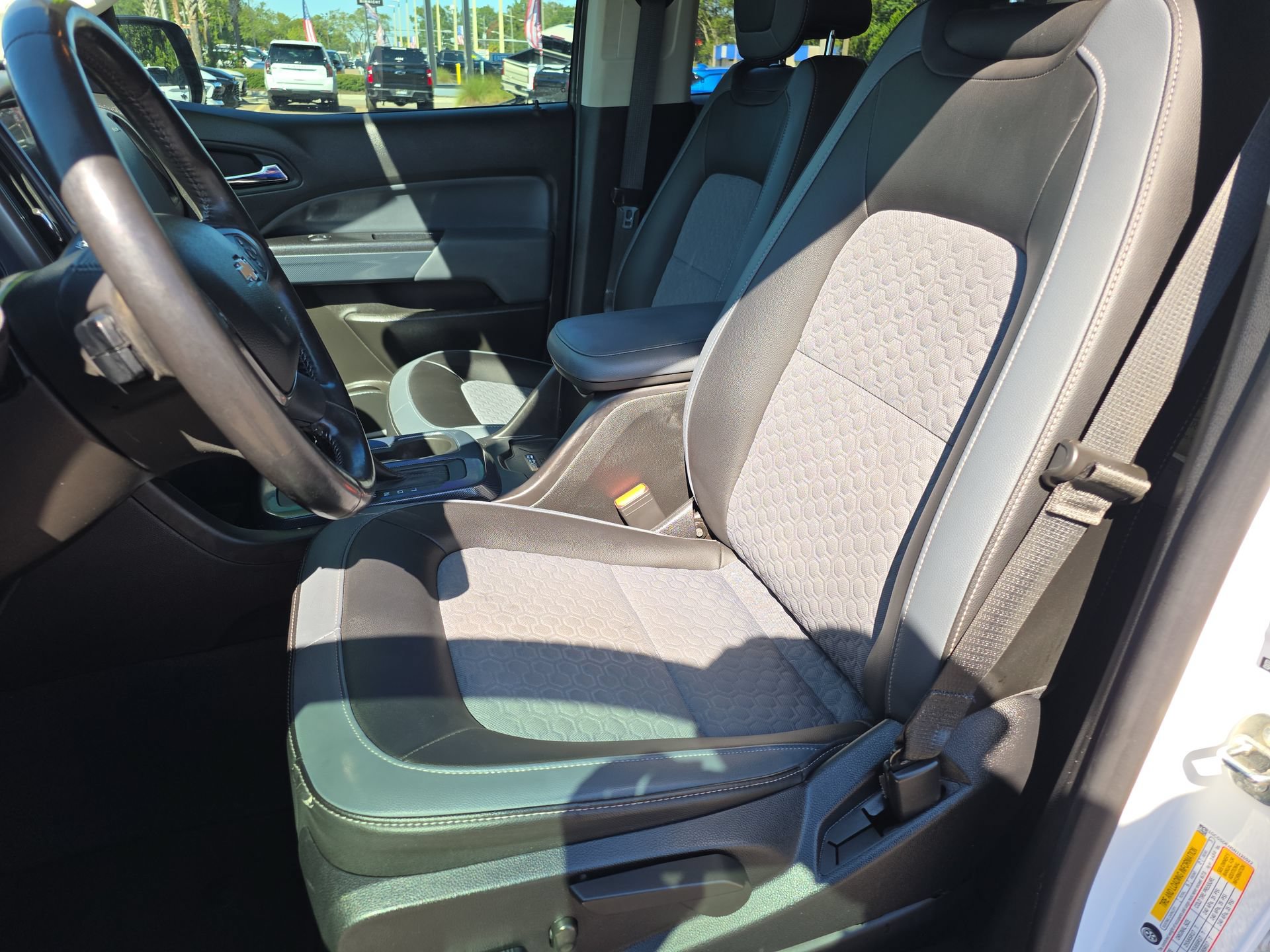 Used 2022 Chevrolet Colorado Z71 RWD image 19