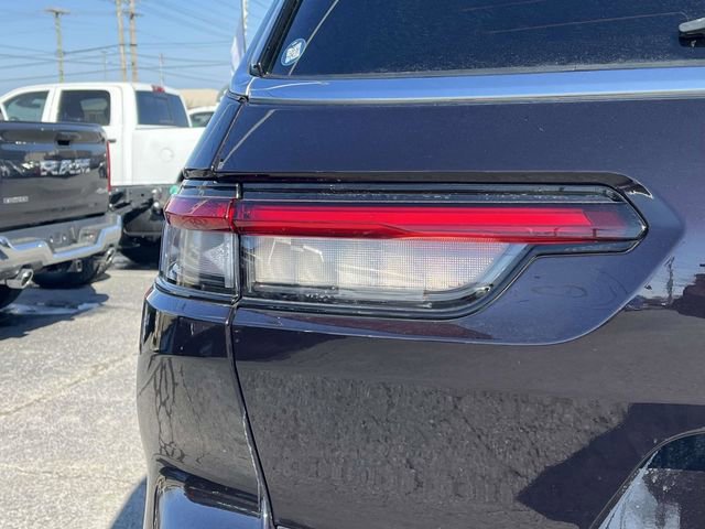 Used 2022 Jeep Grand Cherokee L Limited image 10