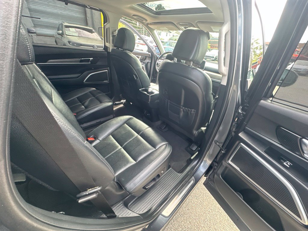 Used 2022 Kia Telluride SX w/ Nightfall Edition Package AWD/4WD image 32