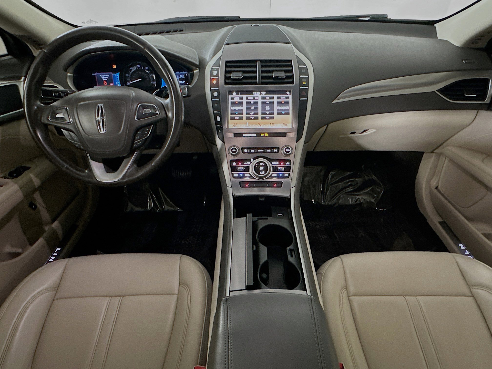 Used 2019 Lincoln MKZ Premiere image 25