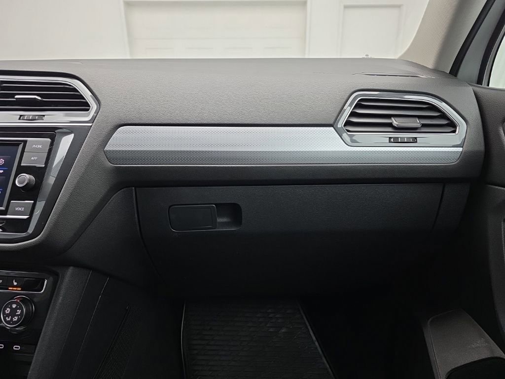 Used 2023 Volkswagen Tiguan S image 37