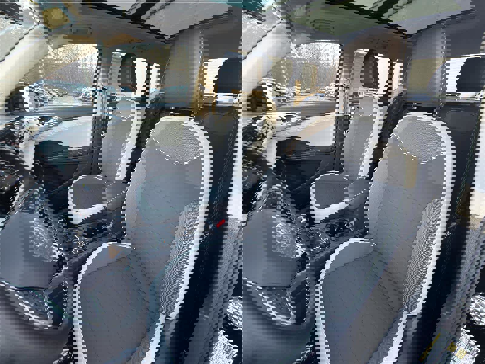 New 2026 Volkswagen Taos SE image 18