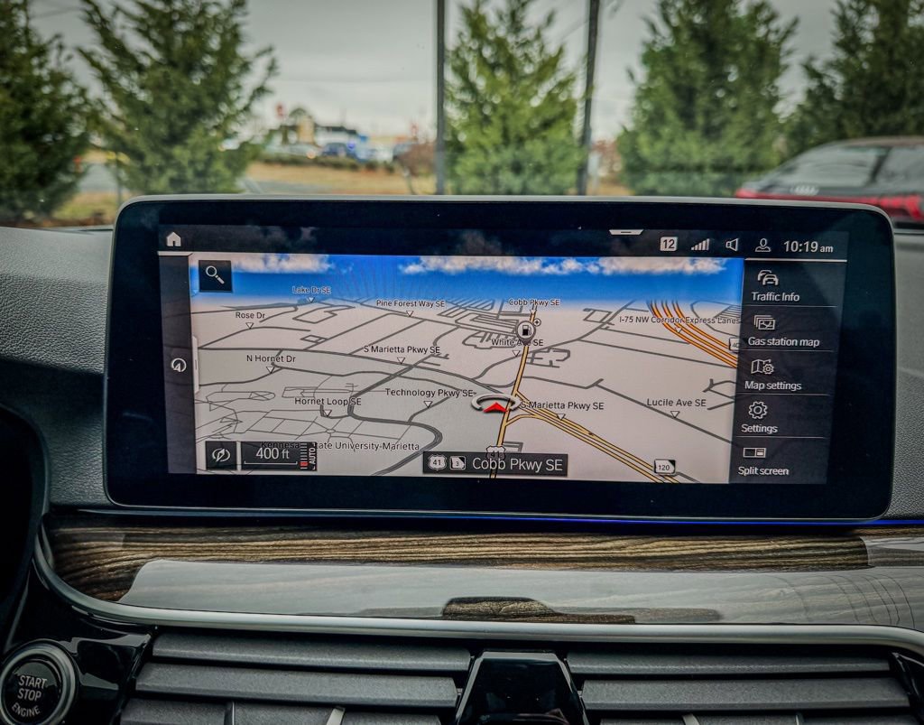 Used 2021 BMW 540i xDrive w/ M Sport Package image 11