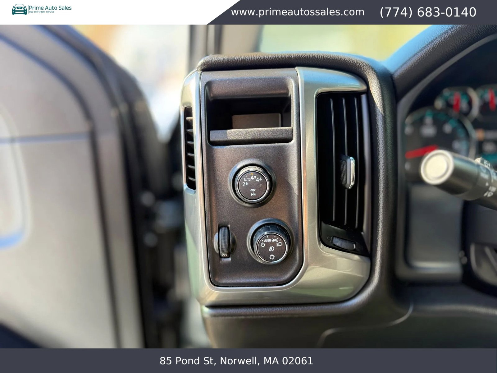 Used 2017 Chevrolet Silverado 1500 LT w/ All Star Edition image 12