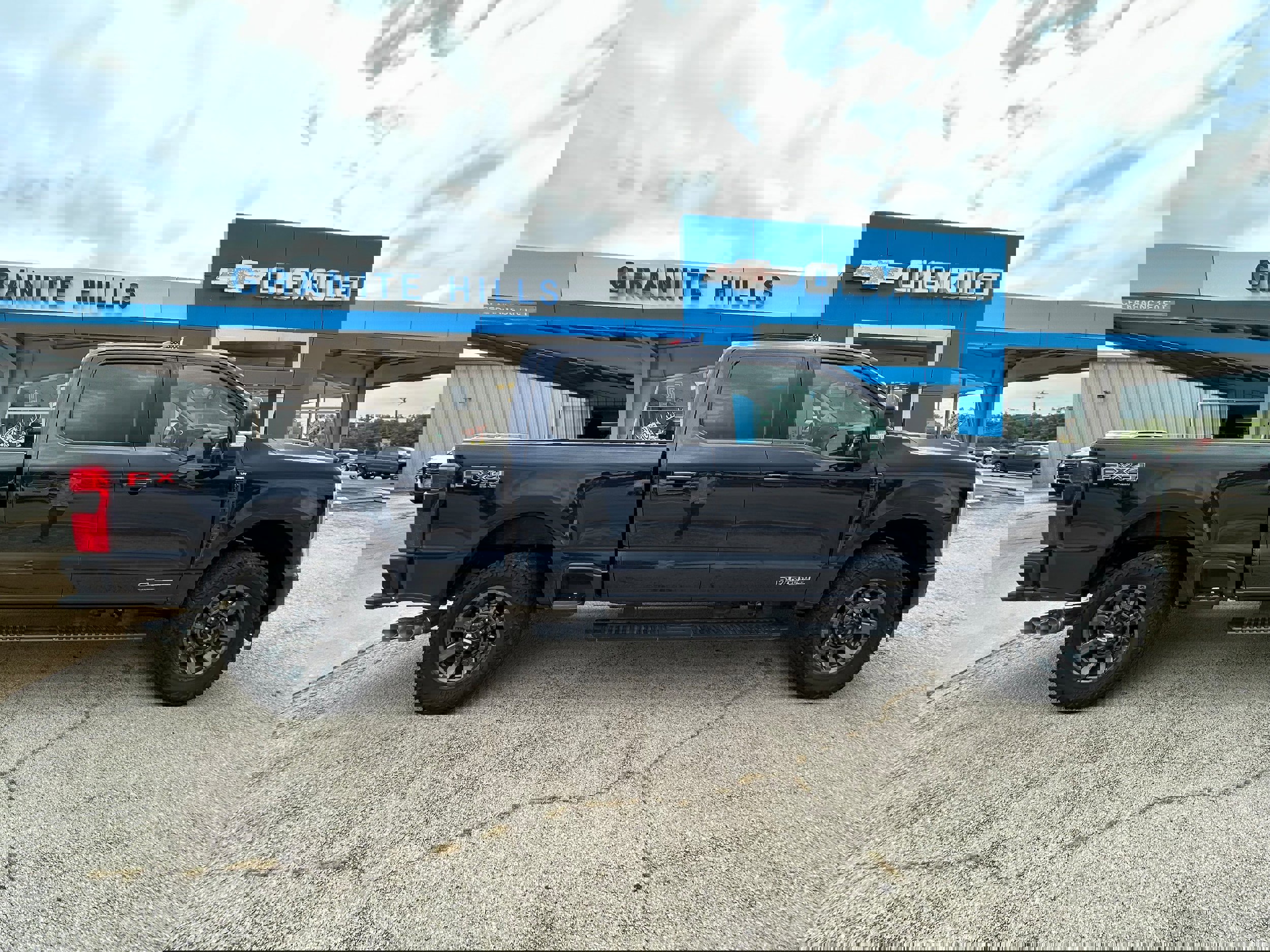 Used 2023 Ford F250 Lariat w/ Lariat Ultimate Package image 7