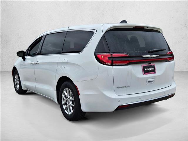 New 2026 Chrysler Pacifica Select FWD image 9
