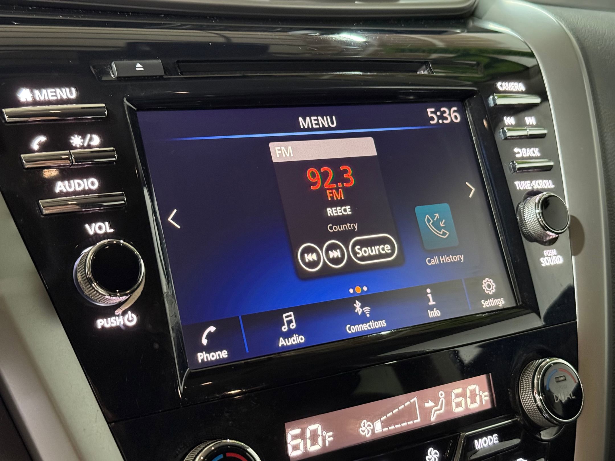 Used 2020 Nissan Murano SV image 23