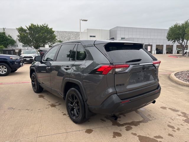 Used 2022 Toyota RAV4 LE FWD image 7