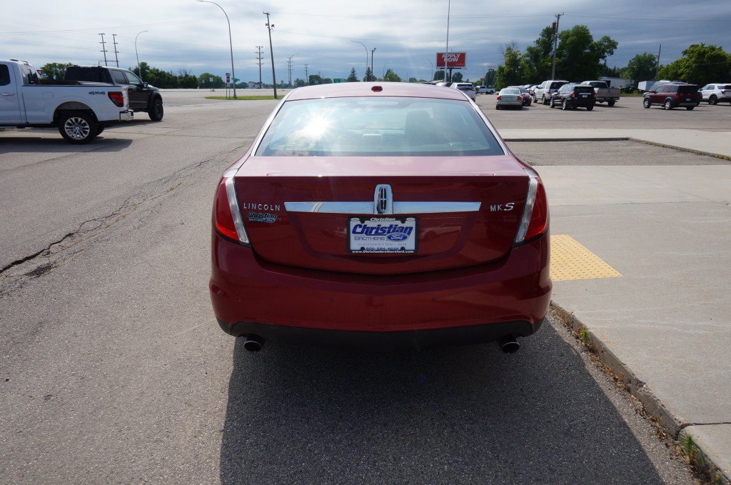 Used 2009 Lincoln MKS FWD image 4