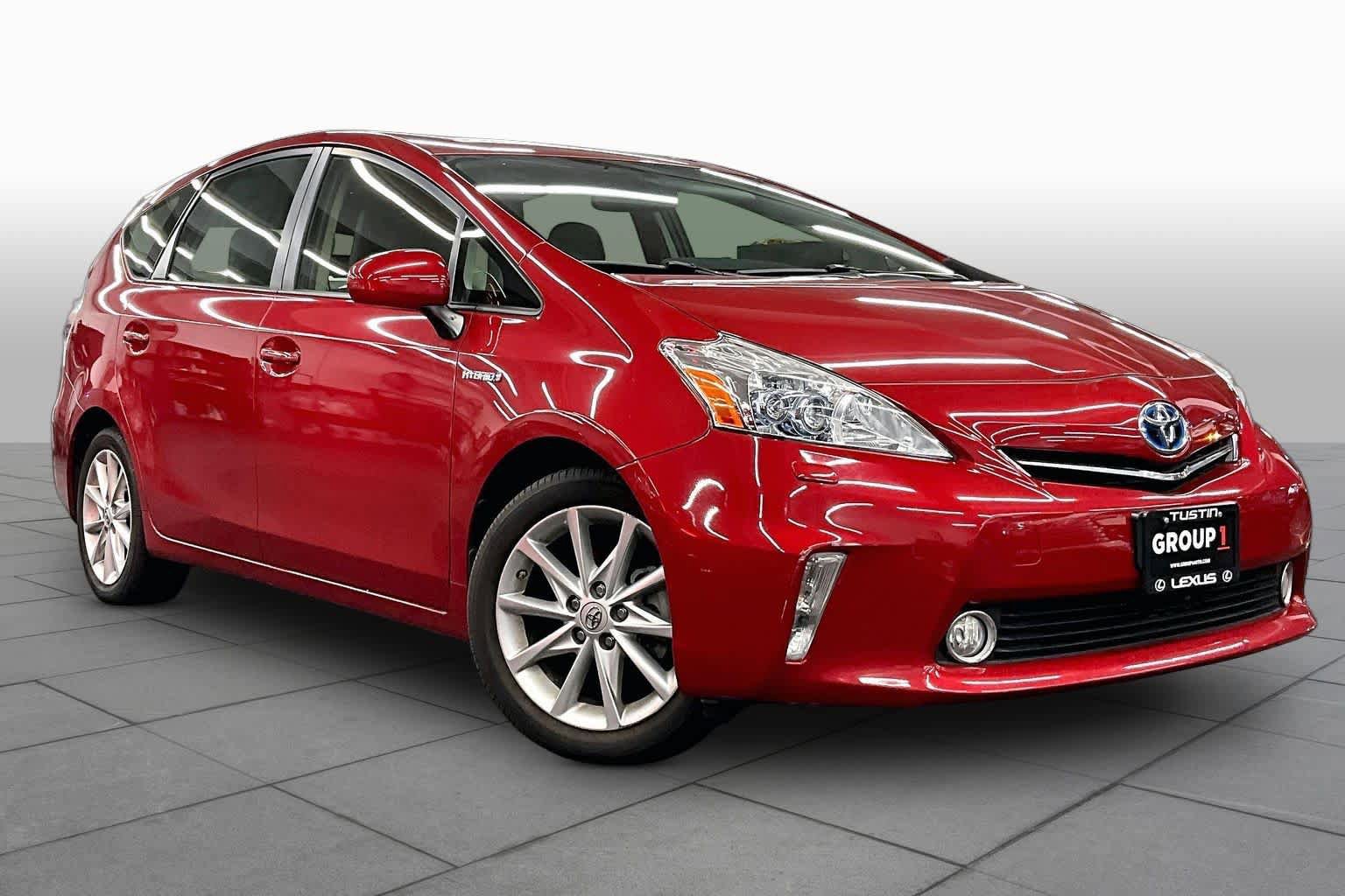 Used 2012 Toyota Prius V Five FWD image 2