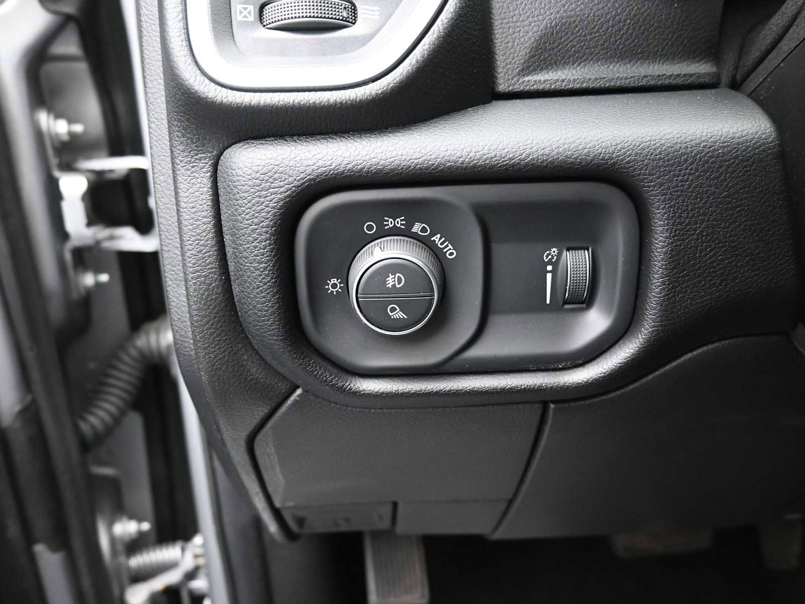 Used 2024 RAM 3500 Big Horn image 11