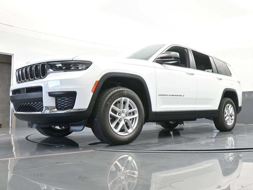 Used 2024 Jeep Grand Cherokee L Laredo w/ Luxury Tech Group I image 48