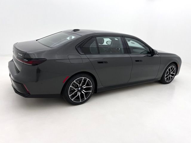 New 2026 BMW 750e xDrive w/ Executive Package AWD/4WD image 4