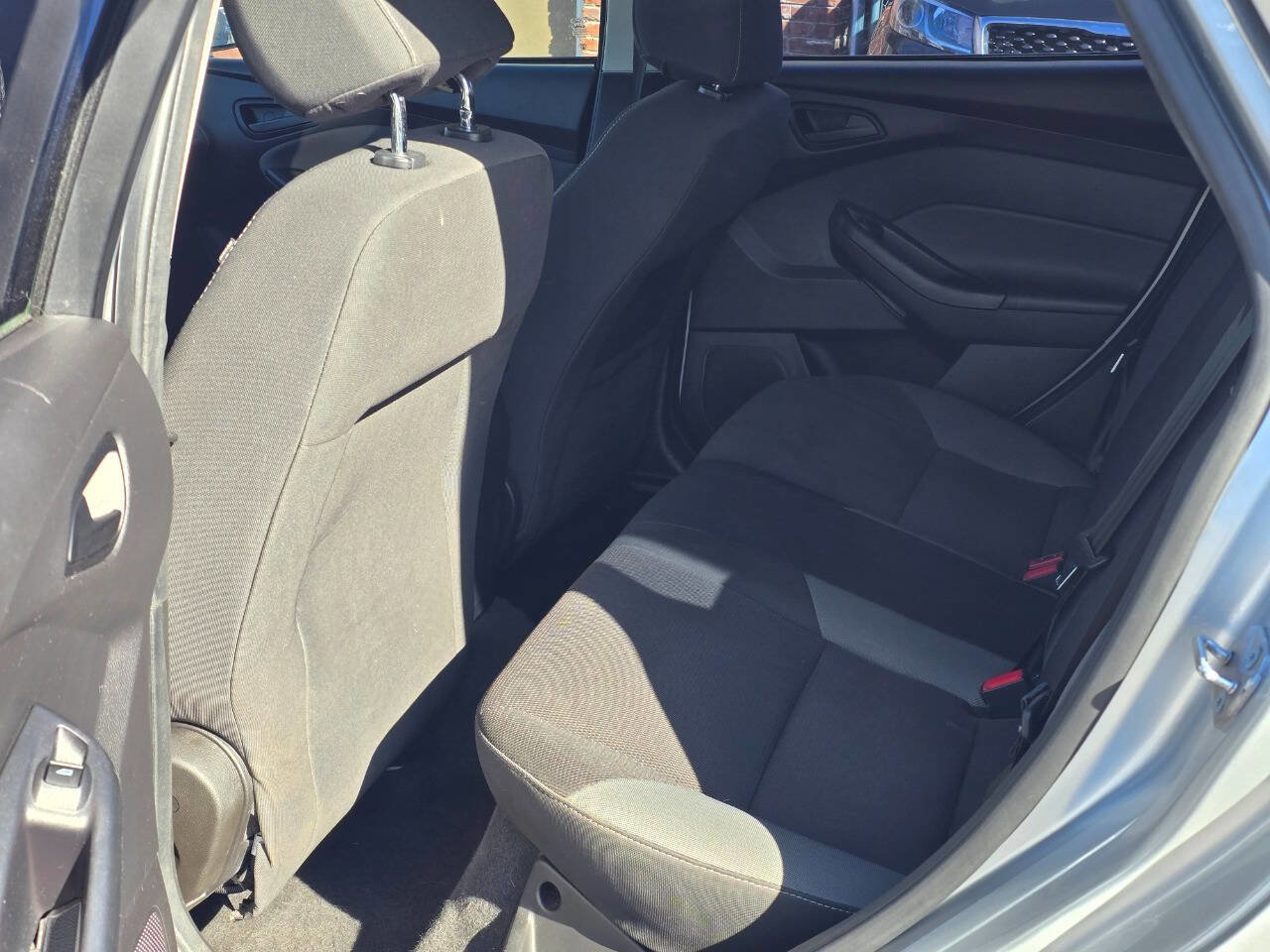 Used 2012 Ford Focus SE FWD image 13