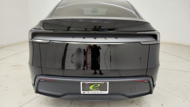 Used 2026 Tesla Model Y 2WD image 27
