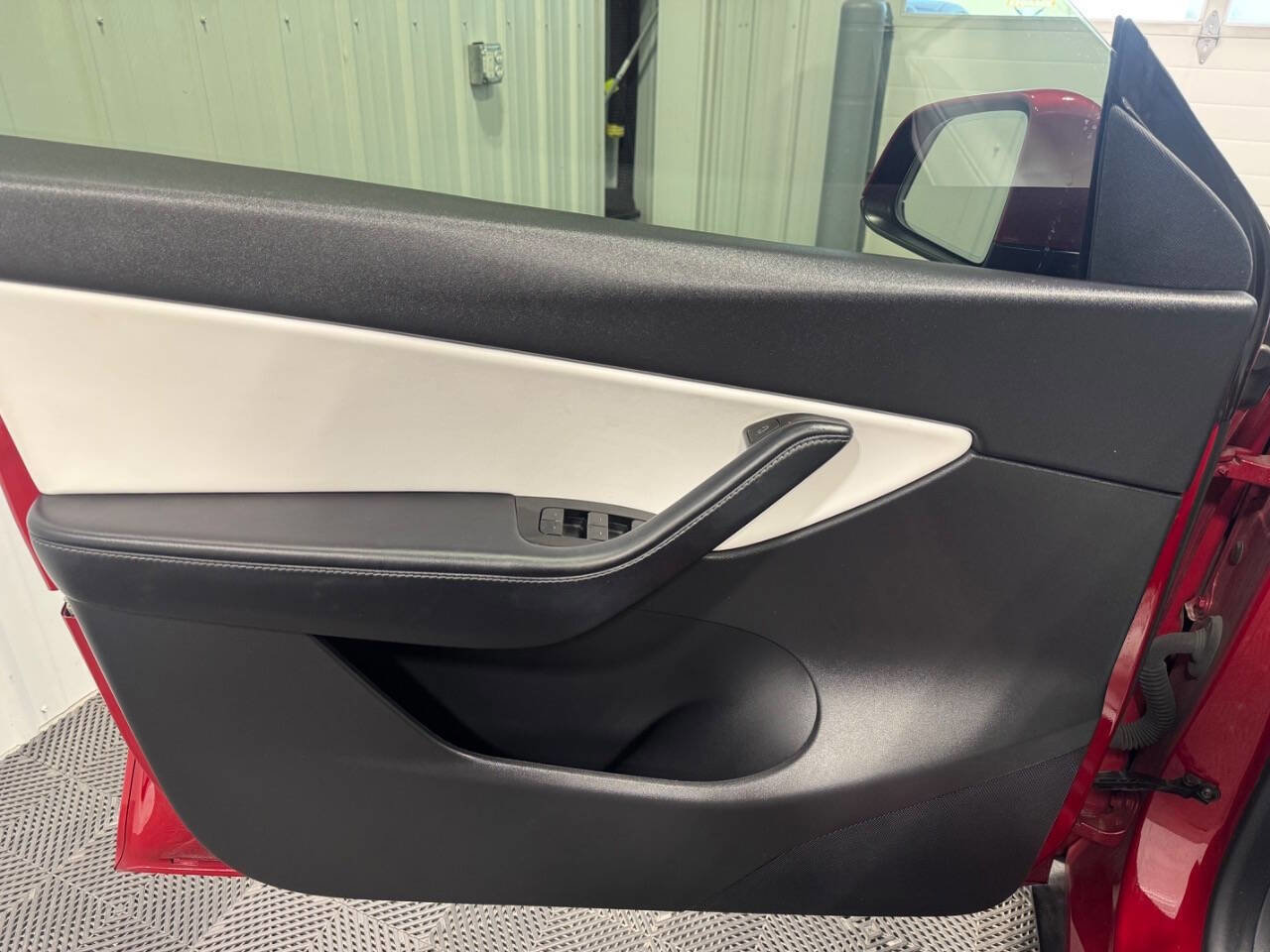 Used 2021 Tesla Model Y Long Range image 6