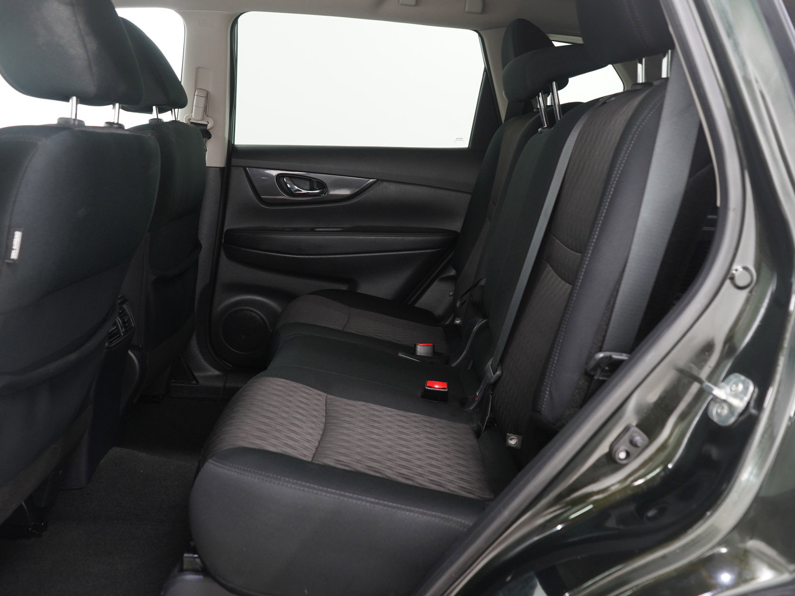 Used 2020 Nissan Rogue SV image 15