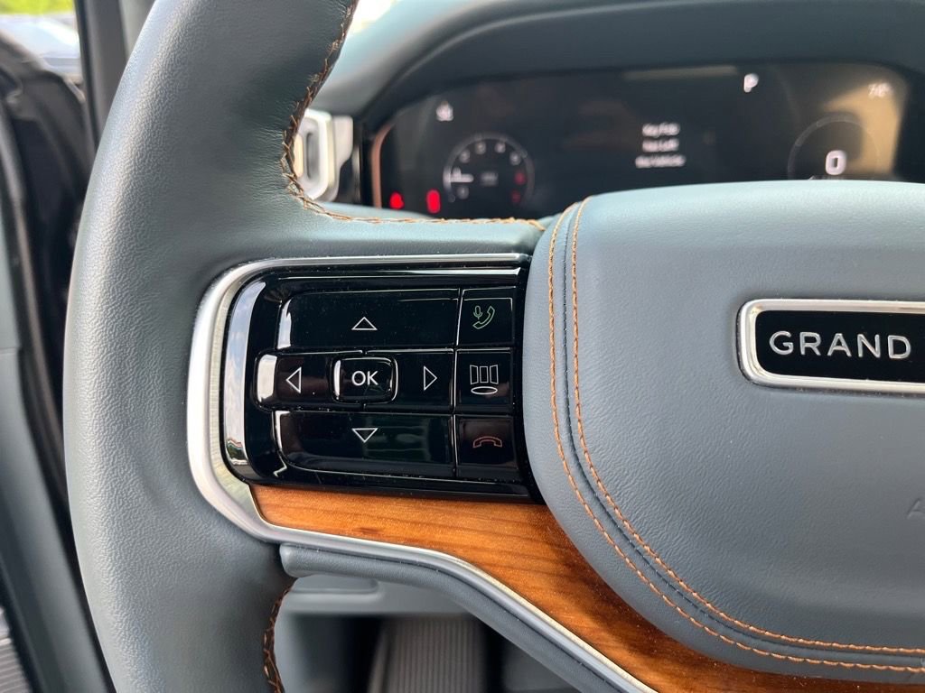 Used 2022 Jeep Grand Wagoneer Series III image 15