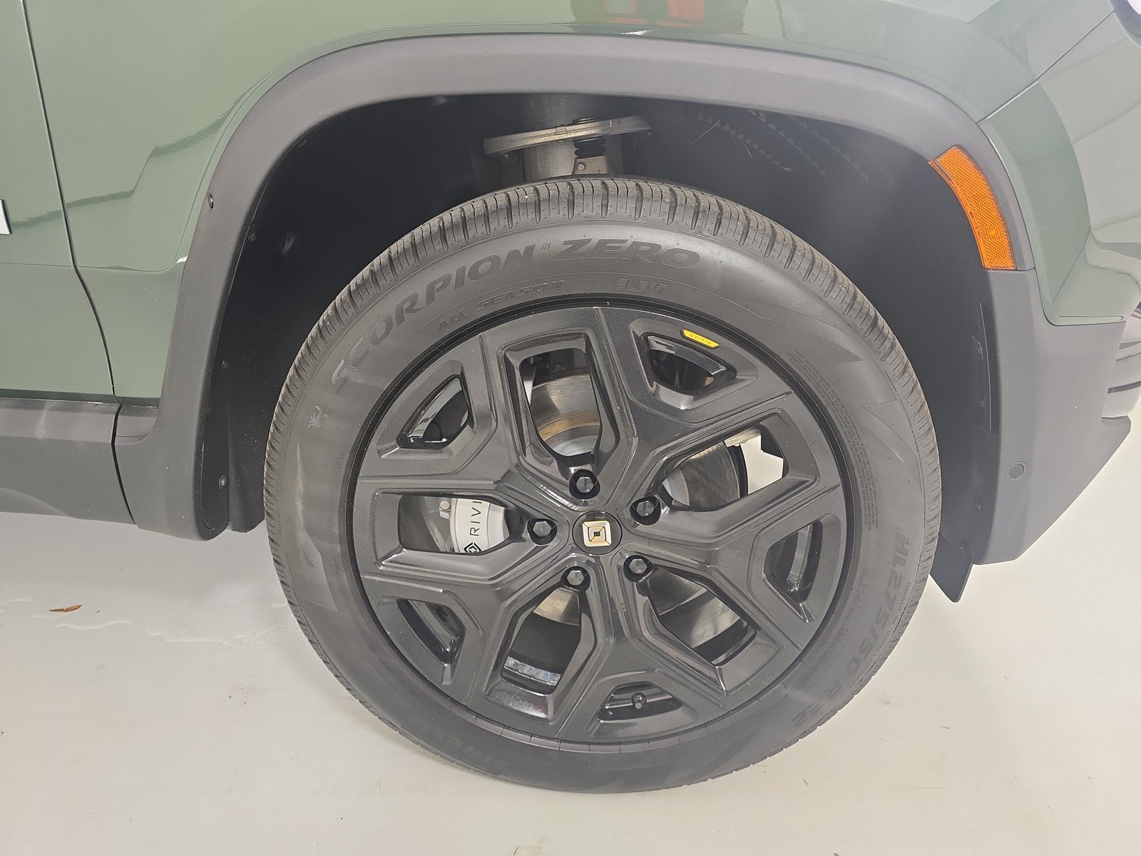 Used 2023 Rivian R1T Adventure AWD/4WD image 11