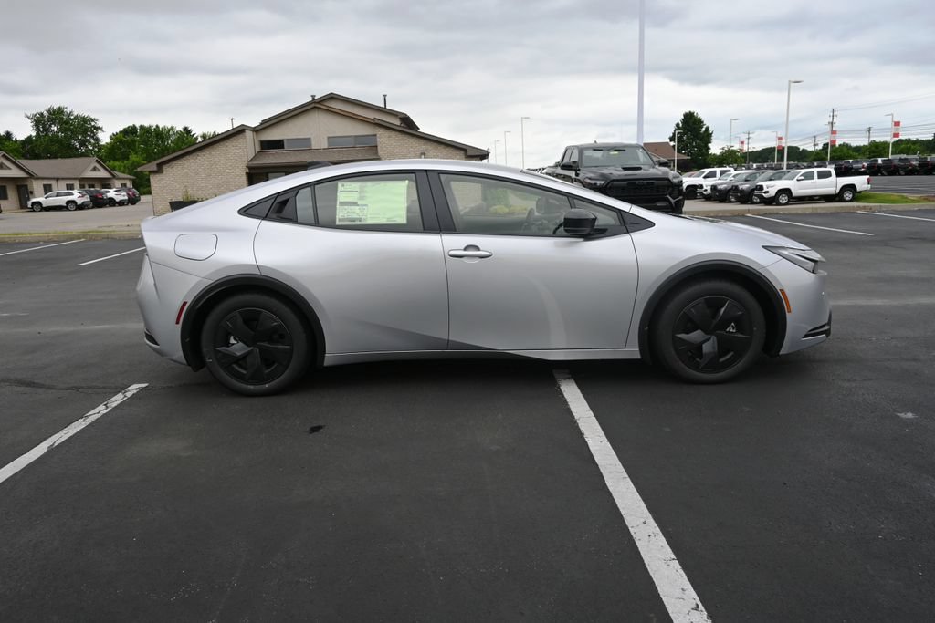 New 2026 Toyota Prius Plug-In Hybrid FWD image 9