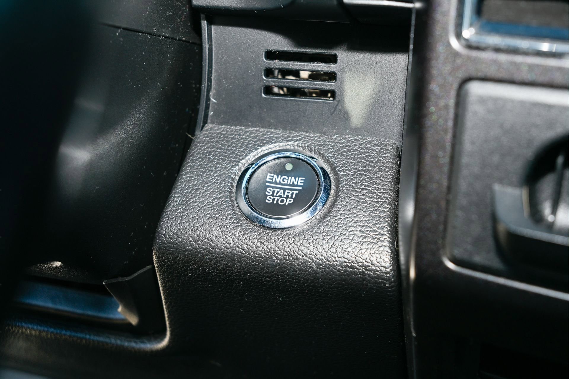 Used 2021 Ford Expedition Max Limited image 29