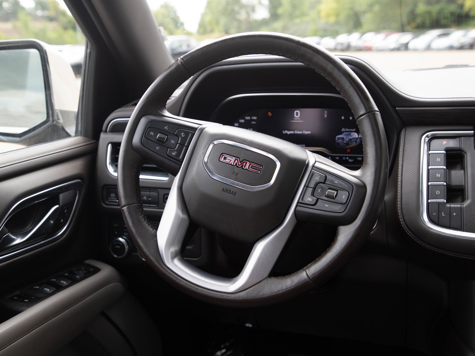 Used 2023 GMC Yukon XL SLT w/ SLT Premium Package AWD/4WD image 19