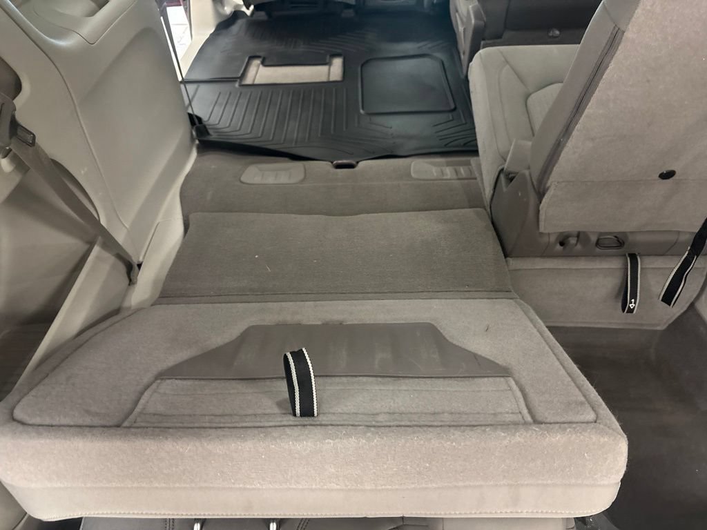 Used 2017 Chrysler Pacifica Touring Plus w/ Tire & Wheel Group FWD image 29