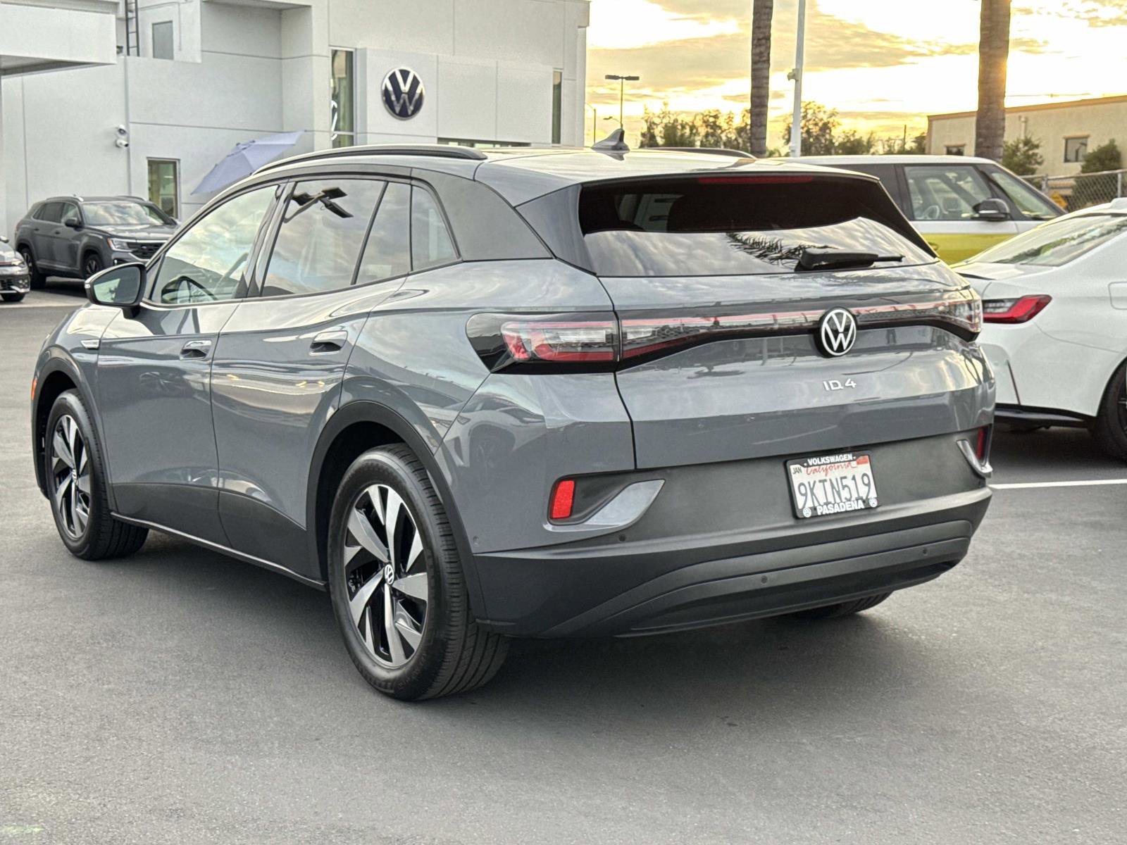 Certified 2023 Volkswagen ID.4 Pro image 3