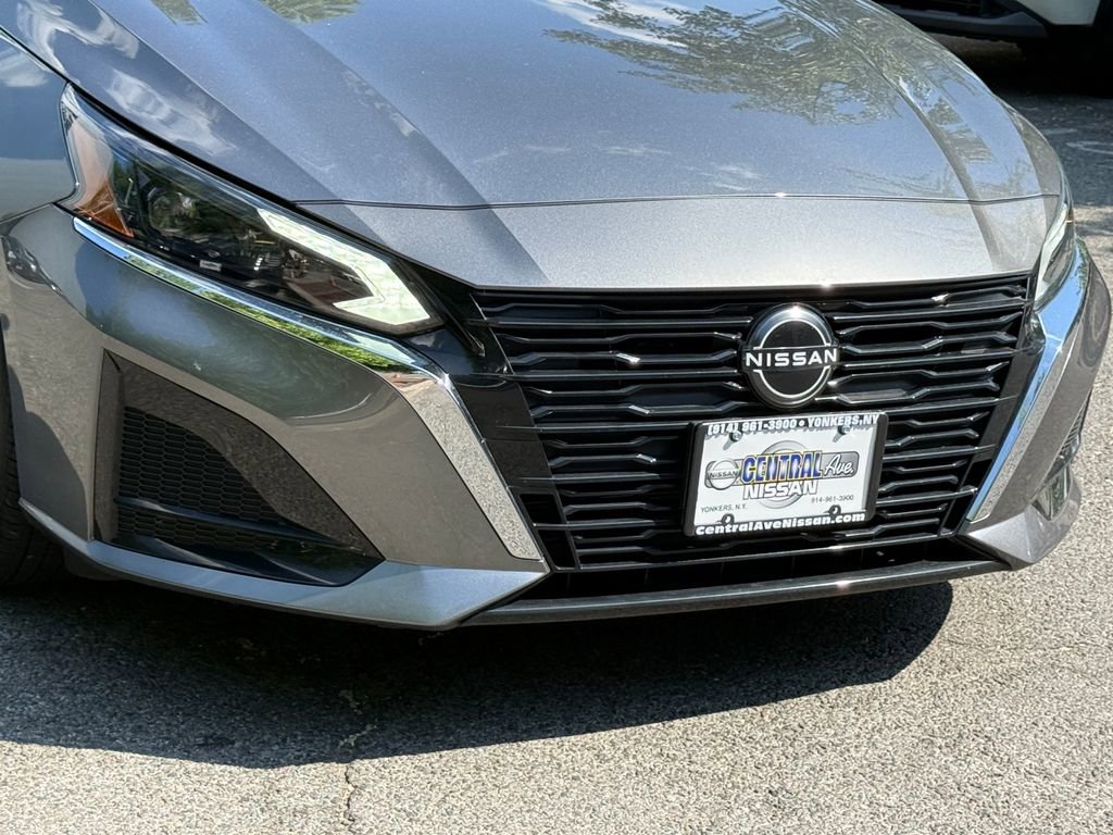 Used 2023 Nissan Altima 2.5 SV FWD image 7