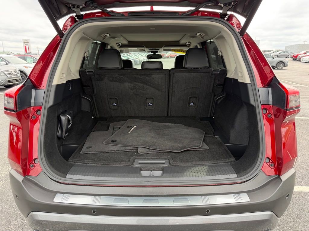 Used 2023 Nissan Rogue SL w/ SL Premium Package image 46