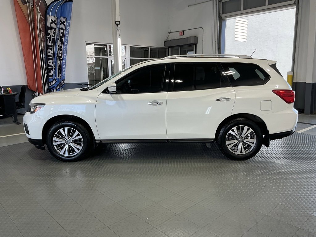 Used 2018 Nissan Pathfinder SV image 36