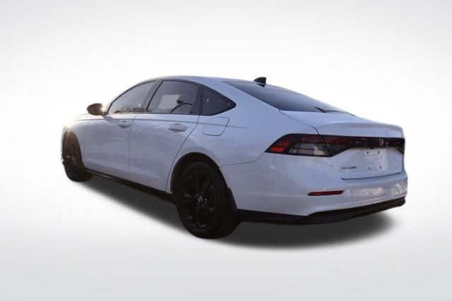 Used 2025 Honda Accord SE image 9