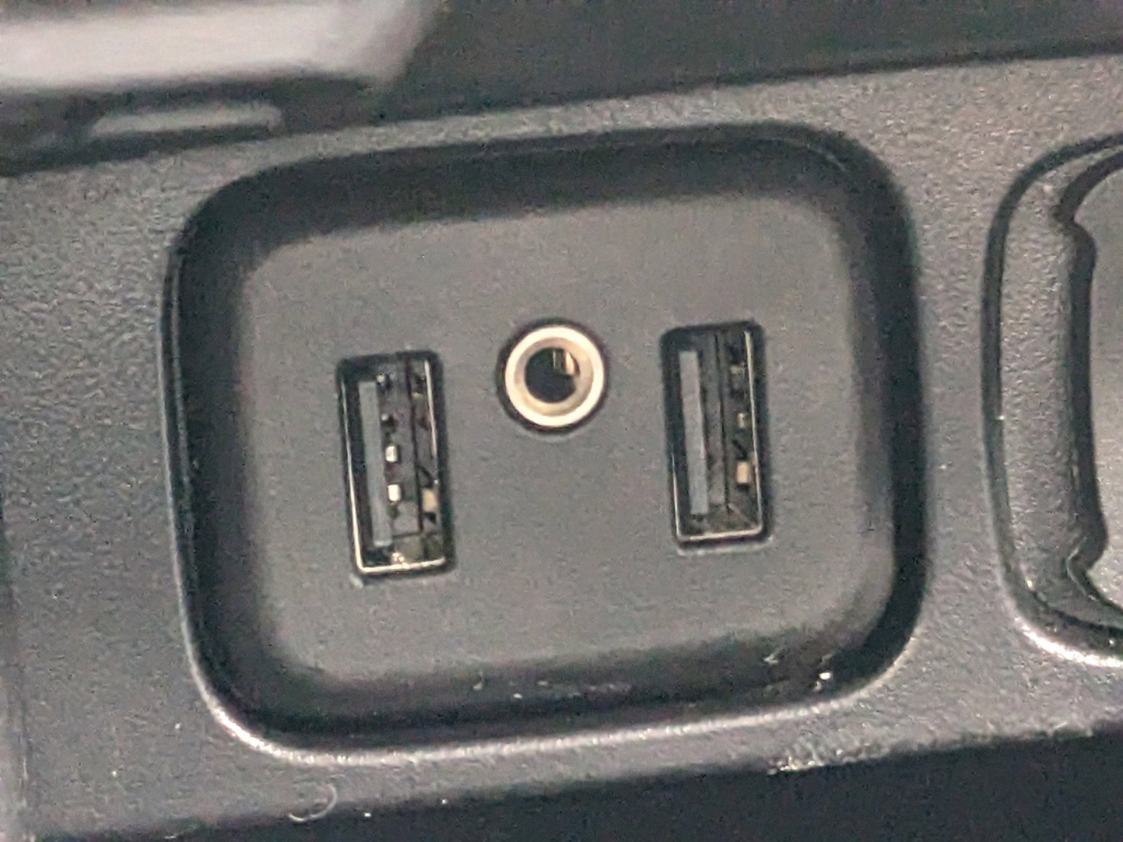 Used 2021 Buick Encore Preferred w/ Safety Package II image 22