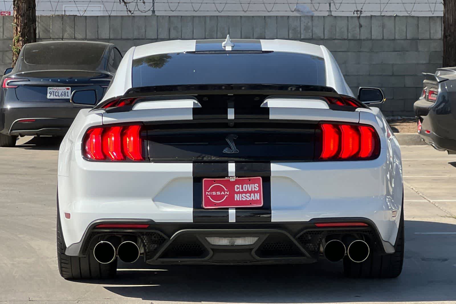Used 2021 Ford Mustang Shelby GT500 w/ Technology Package RWD image 8